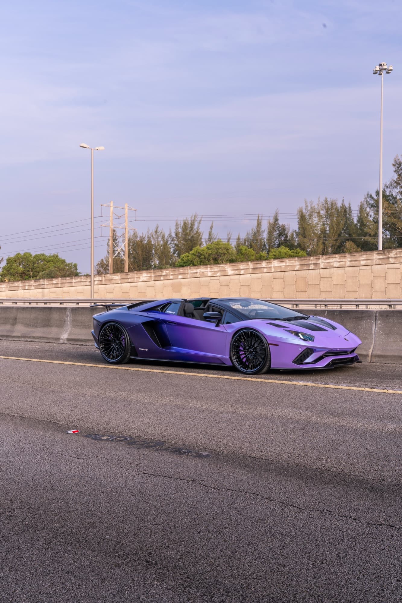 Lamborghini Aventador S Roadster side profile, purple to blue color shift